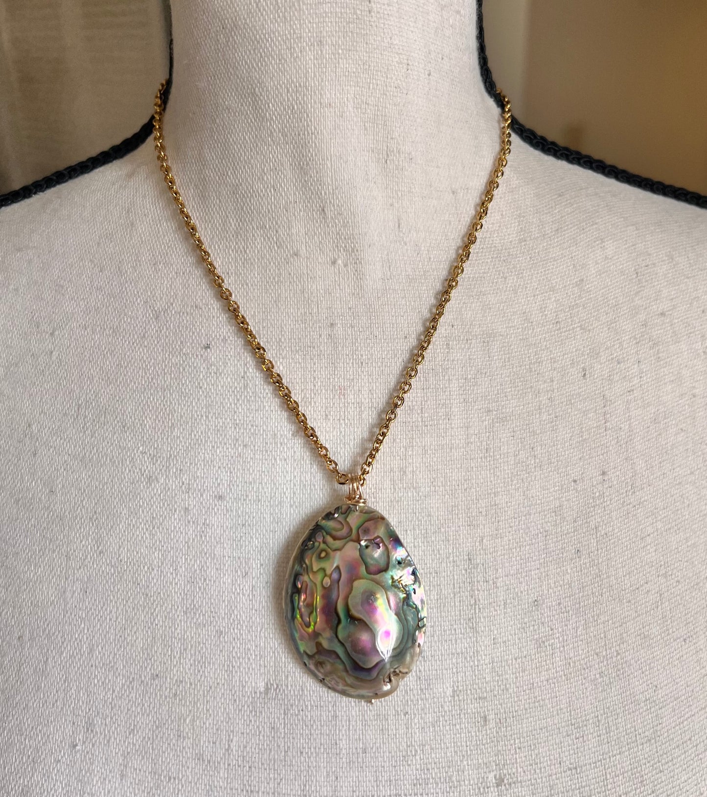 Abalone Shell Pendant Necklace