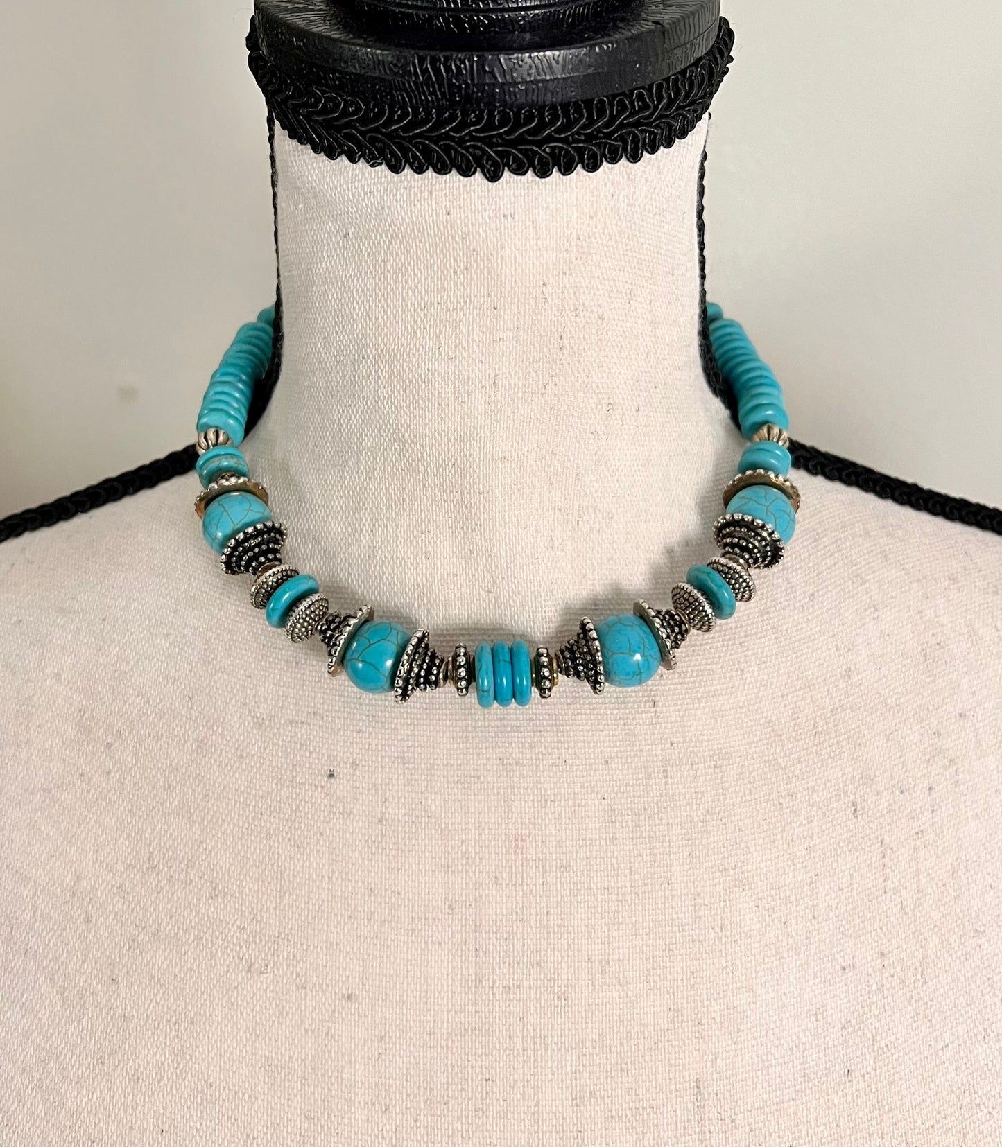 Beaded Vintage Style Choker Necklace